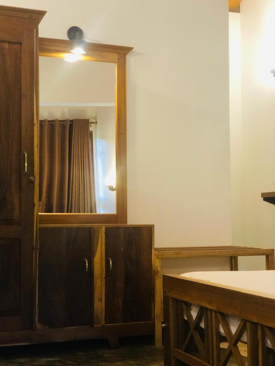 Landa Holiday House เบลิฮุล โอยา ภายนอก รูปภาพ
